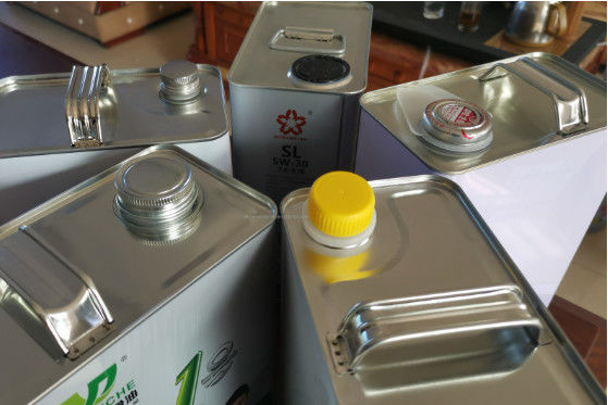 स्क्वायर 4L एफ स्टाइल मोटर टिन तेल इंजन तेल के लिए स्पूट के साथ ओब्लॉन्ग कैन
